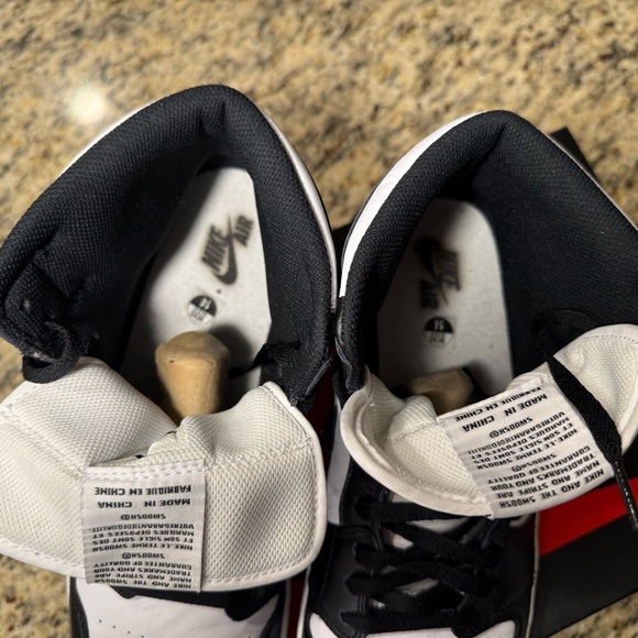 Jordan Retro 1 OG High Black & White 2014 - Picture 8 of 10